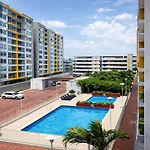 Apartamento - 3 habitaciones - Zona tranquila - Piscina&GYM - Parqueadero - Internet