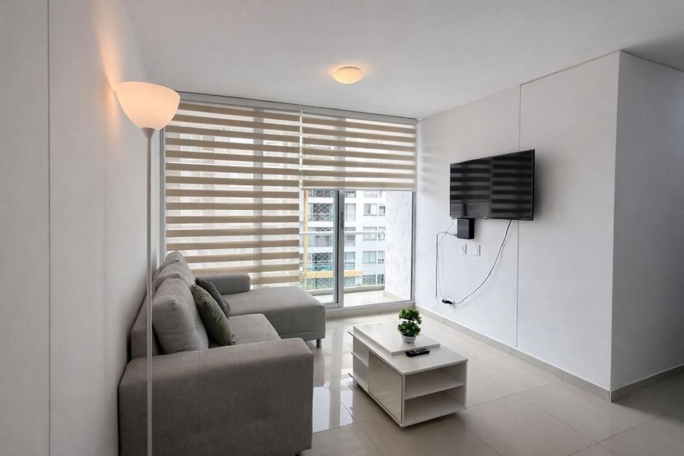 Apartamento - 3 - Zona Tranquila - Piscina&gym - Parqueadero - Internet *