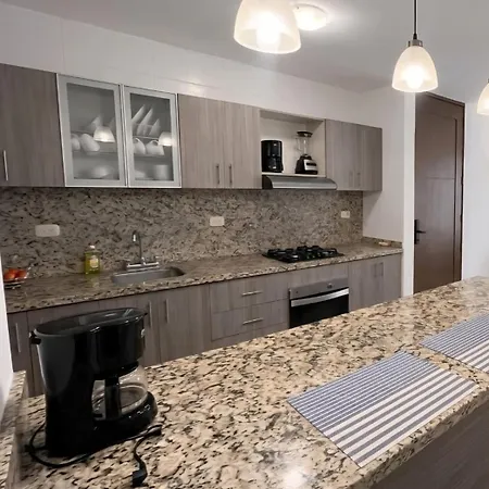 - 3 - Zona Tranquila - Piscina&gym - Parqueadero - Internet * Cartagena