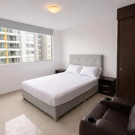 - 3 - Zona Tranquila - Piscina&gym - Parqueadero - Internet Apartamento *